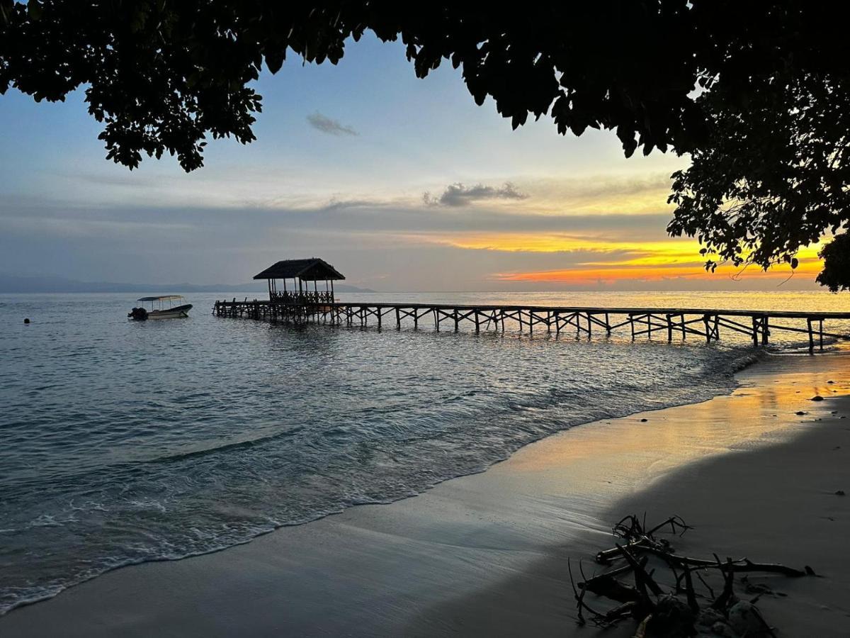 Amoryg Resort Raja Ampat Pulau Mansuar Exterior foto