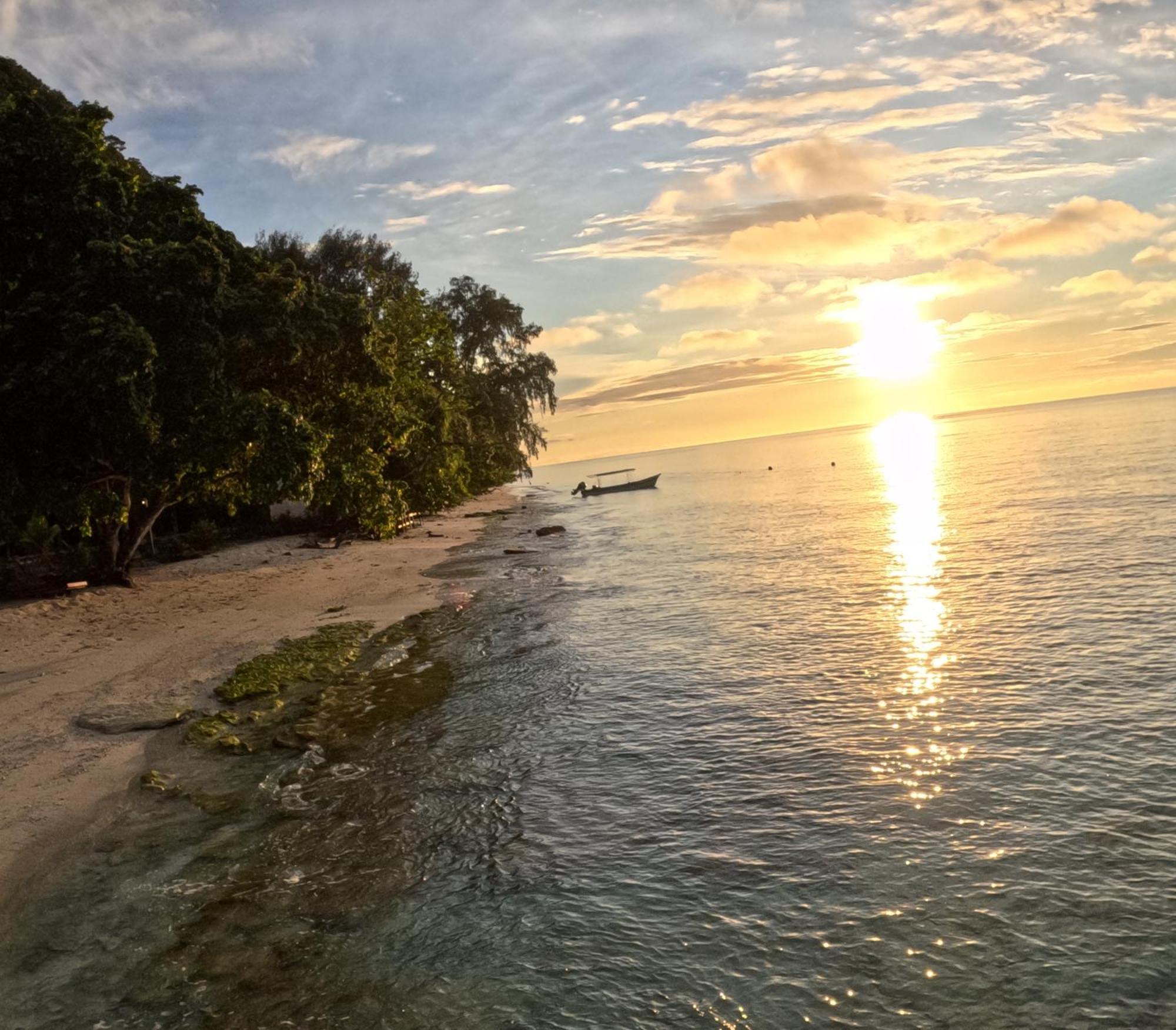 Amoryg Resort Raja Ampat Pulau Mansuar Exterior foto